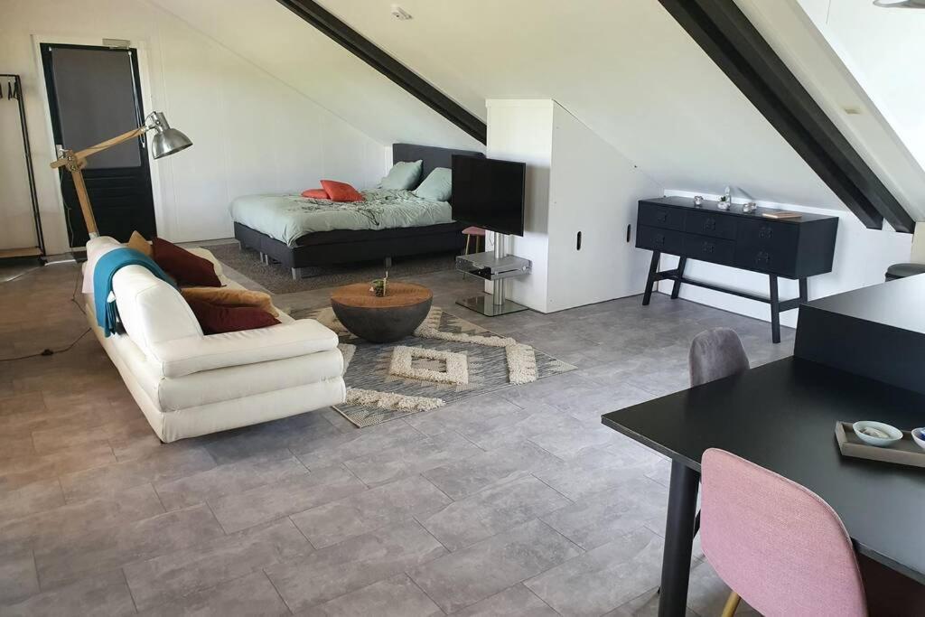Vrijstaand / Landelijk Appartement Met Uitzicht! De Wijk Exterior photo